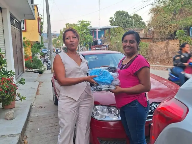 Visita de la Diputada Federal Afromexicana Rosy Castro a comunidades de Villa de Tututepec y Pinotepa Nacional, Oaxaca.
